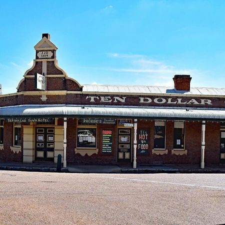 Ten Dollar Town Motel กังกอง ภายนอก รูปภาพ