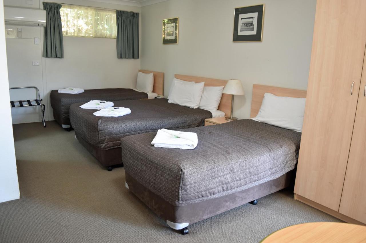 Ten Dollar Town Motel กังกอง ภายนอก รูปภาพ