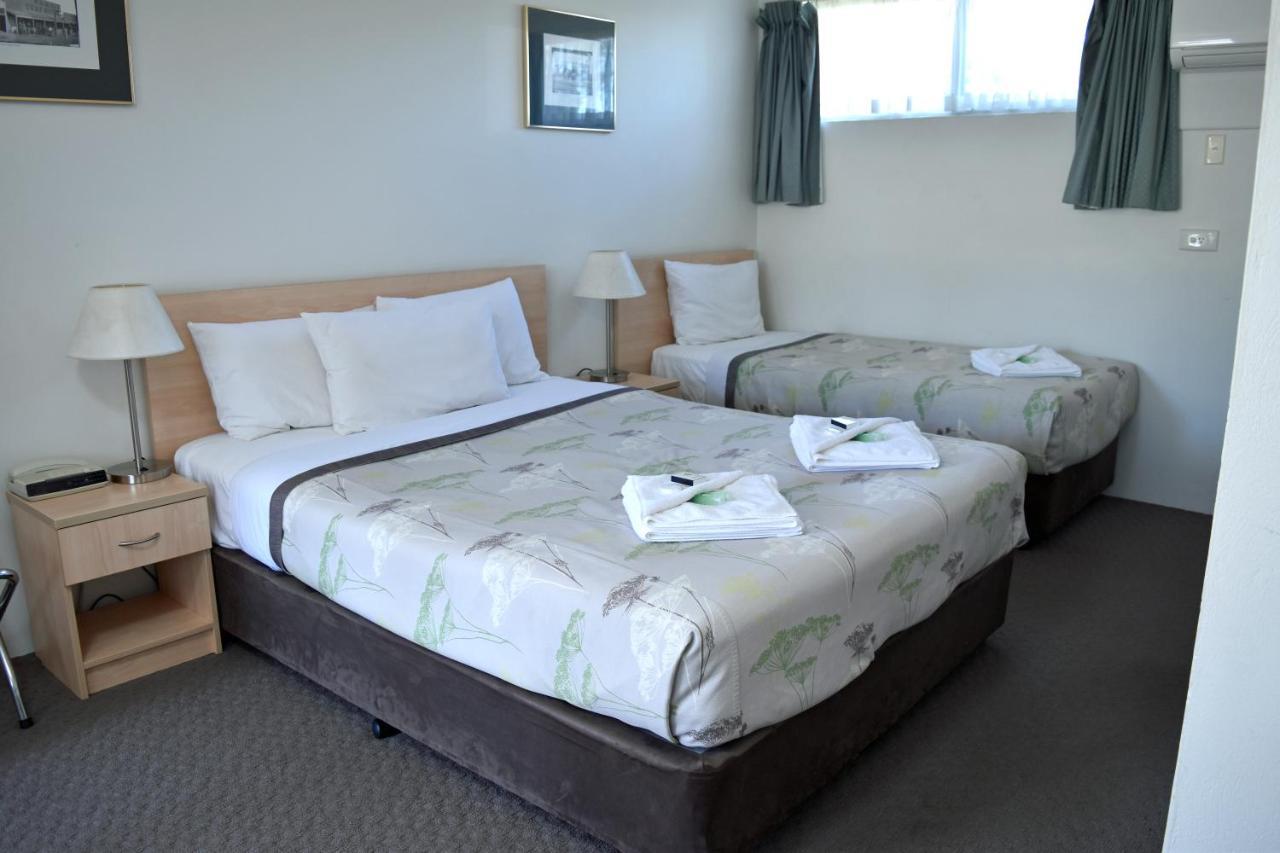 Ten Dollar Town Motel กังกอง ภายนอก รูปภาพ