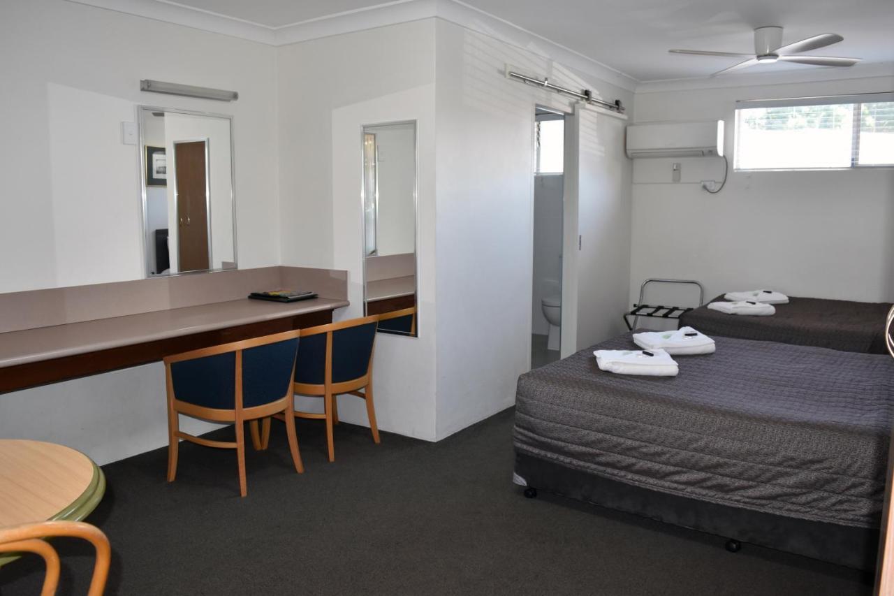 Ten Dollar Town Motel กังกอง ภายนอก รูปภาพ