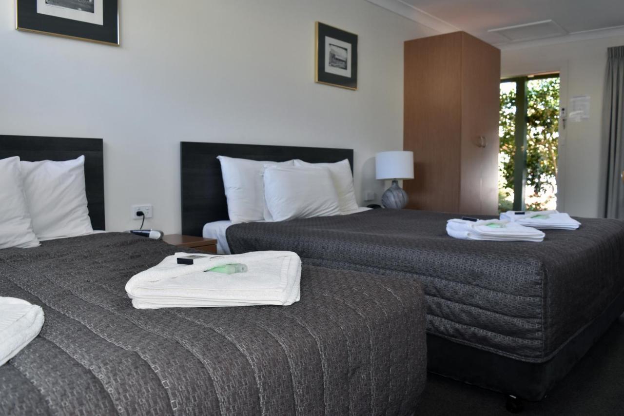 Ten Dollar Town Motel กังกอง ภายนอก รูปภาพ