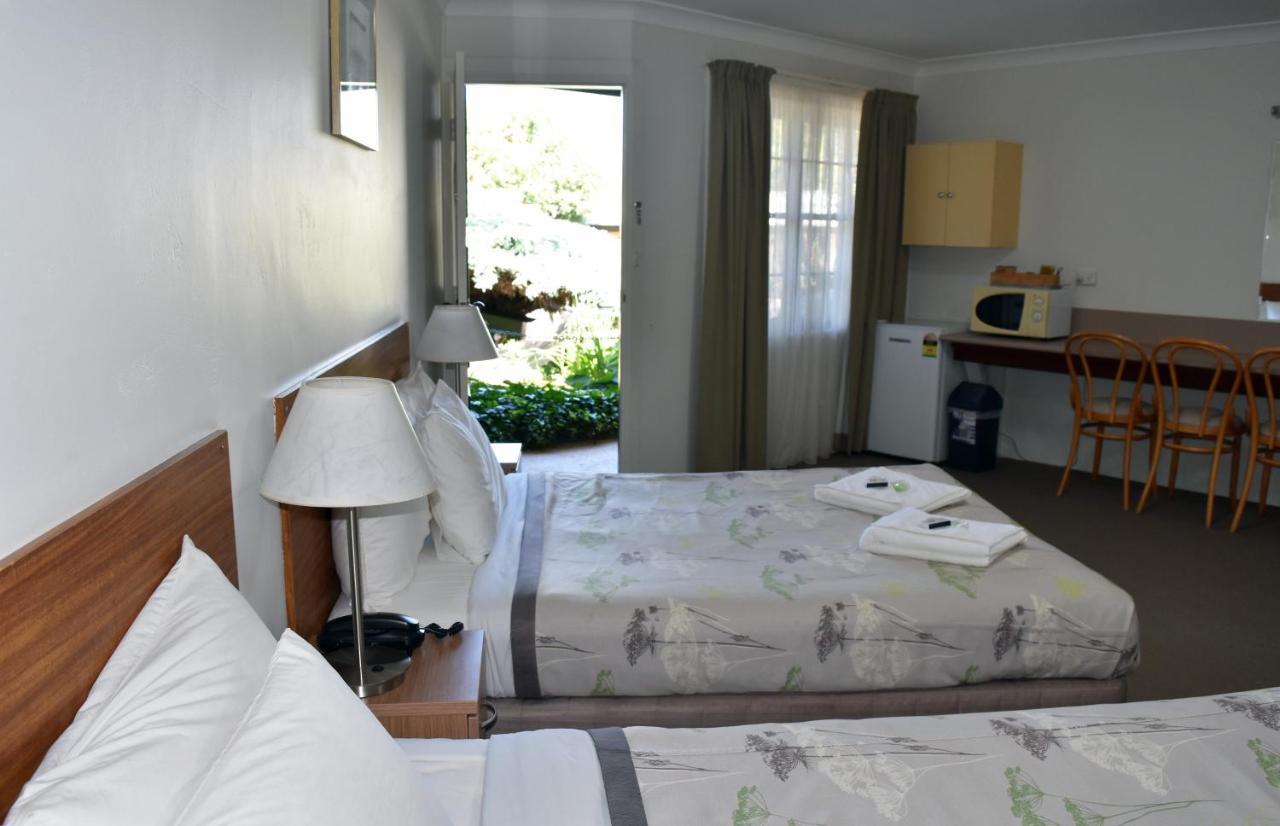 Ten Dollar Town Motel กังกอง ภายนอก รูปภาพ