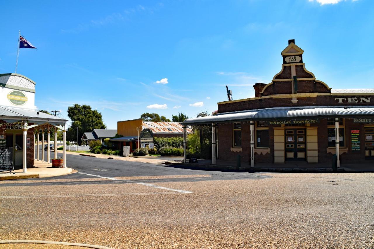 Ten Dollar Town Motel กังกอง ภายนอก รูปภาพ