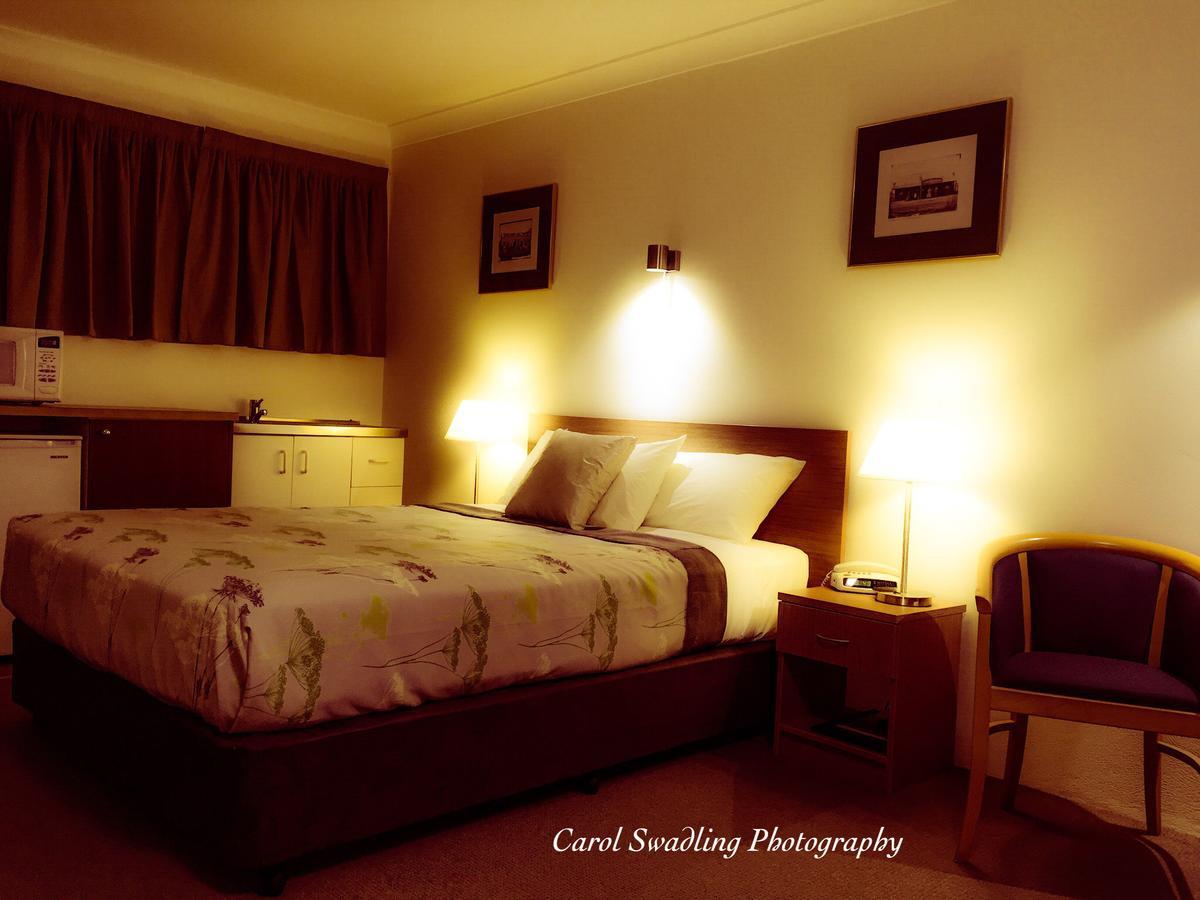 Ten Dollar Town Motel กังกอง ภายนอก รูปภาพ