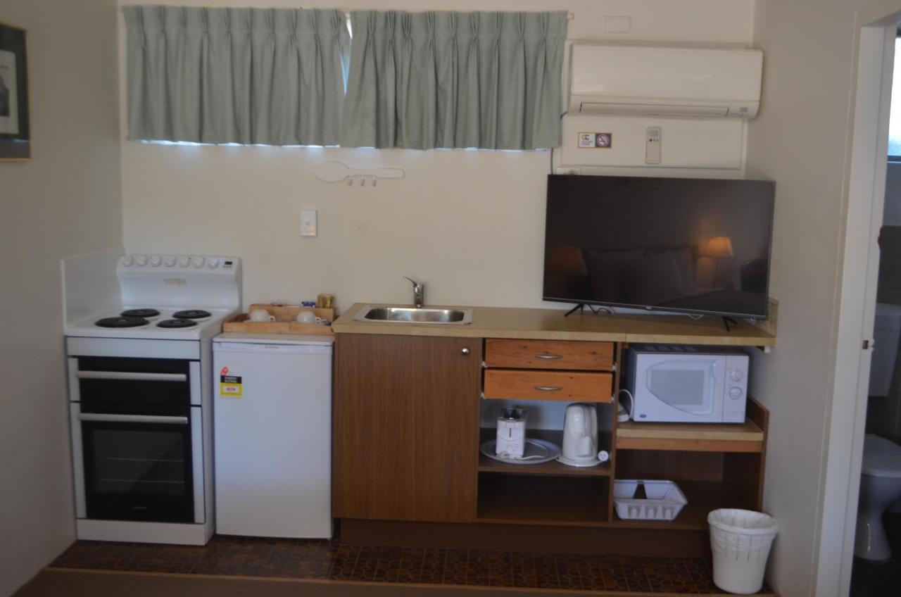 Ten Dollar Town Motel กังกอง ภายนอก รูปภาพ