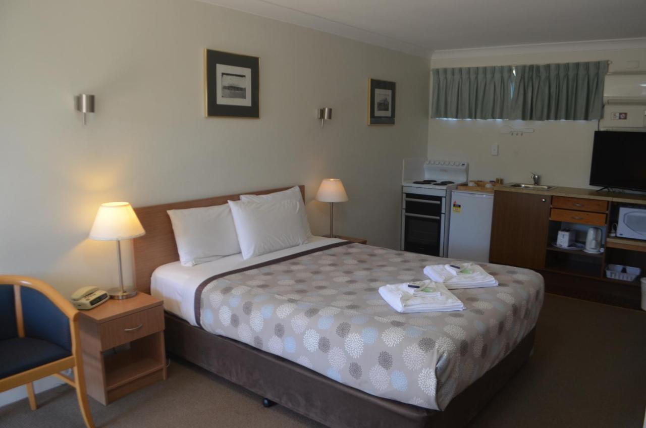 Ten Dollar Town Motel กังกอง ภายนอก รูปภาพ